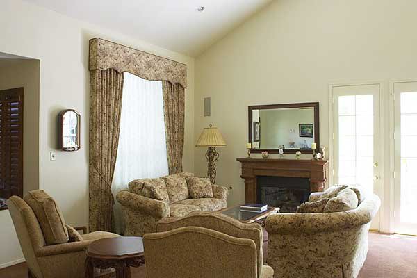 Drapes and Valance Board